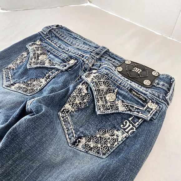 Miss Me Distressed Embellished Denim Capri Jeans Women's Size 27 EUC-BLING - Picture 5 of 12